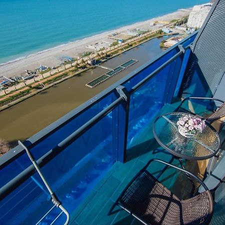 Royal Sea Breeze Apartments Батуми Екстериор снимка