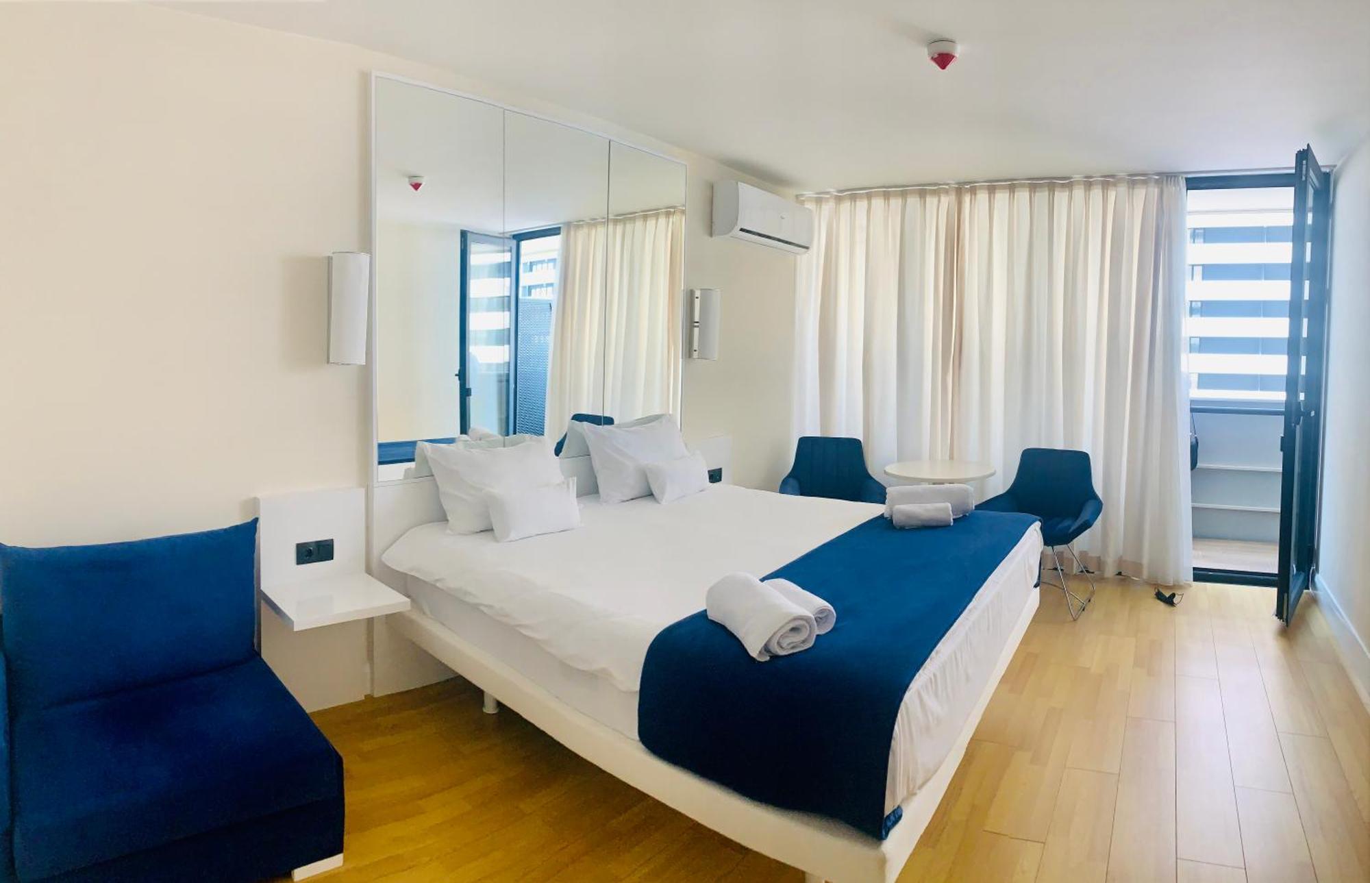 Royal Sea Breeze Apartments Батуми Екстериор снимка