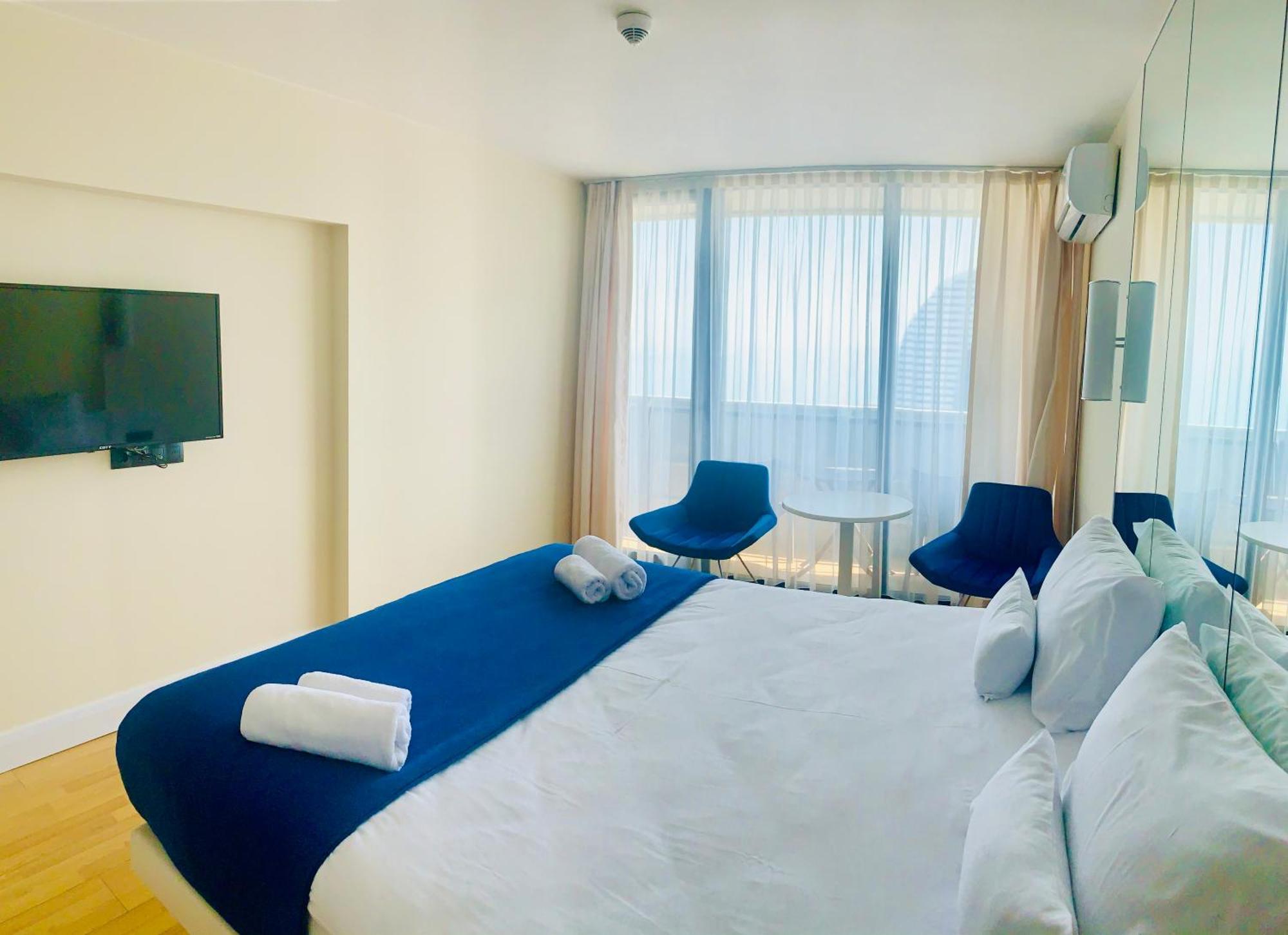 Royal Sea Breeze Apartments Батуми Екстериор снимка