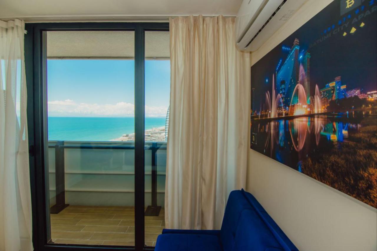Royal Sea Breeze Apartments Батуми Екстериор снимка