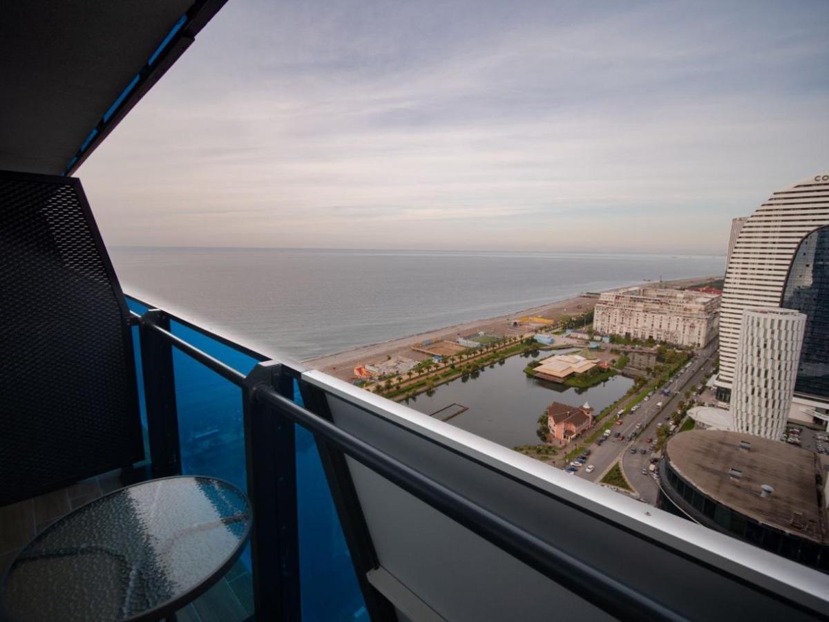 Royal Sea Breeze Apartments Батуми Екстериор снимка