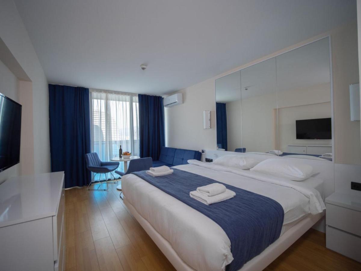 Royal Sea Breeze Apartments Батуми Екстериор снимка