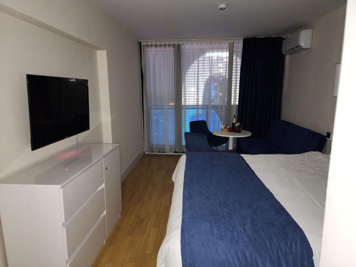 Royal Sea Breeze Apartments Батуми Екстериор снимка