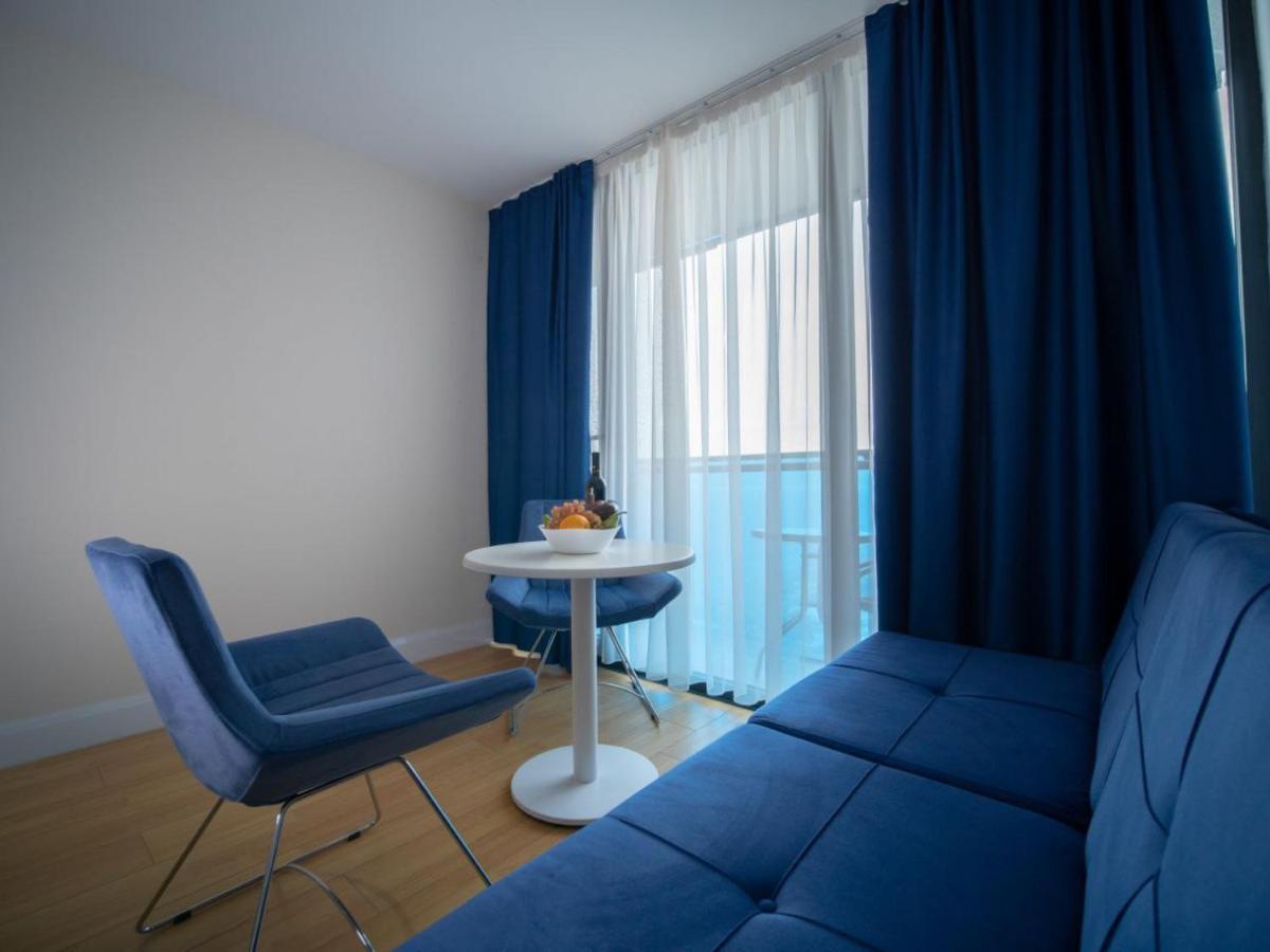 Royal Sea Breeze Apartments Батуми Екстериор снимка