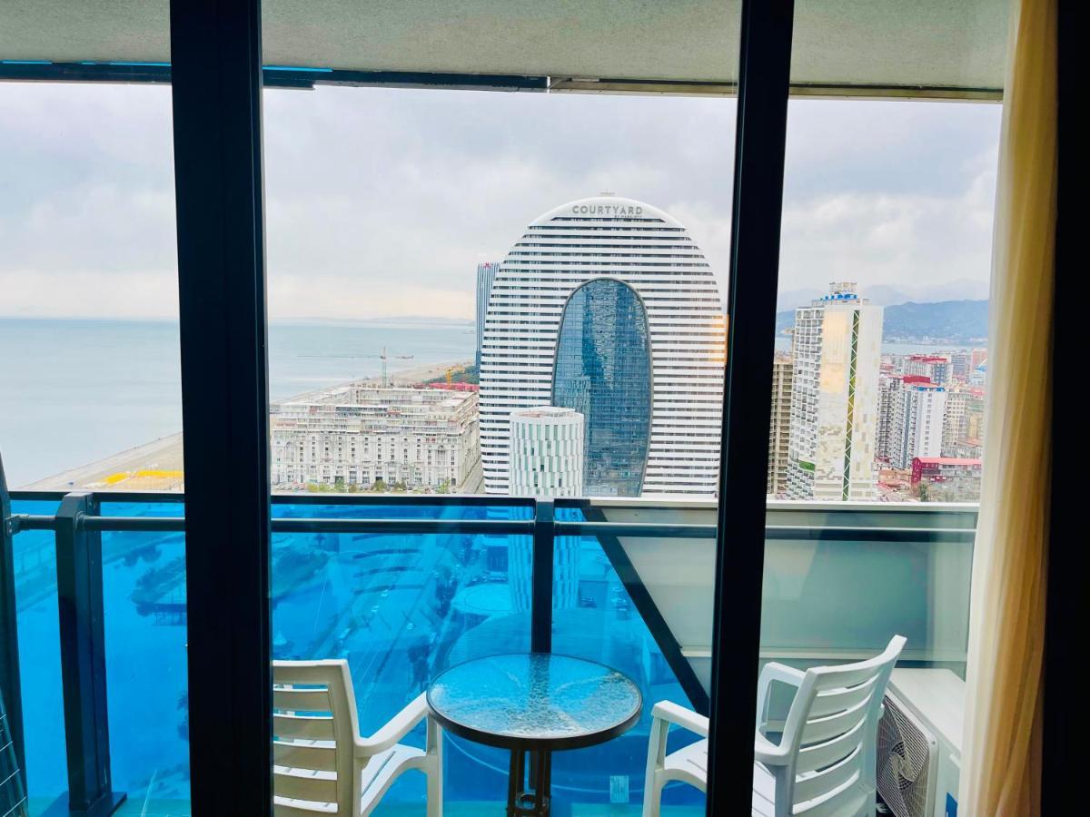 Royal Sea Breeze Apartments Батуми Екстериор снимка