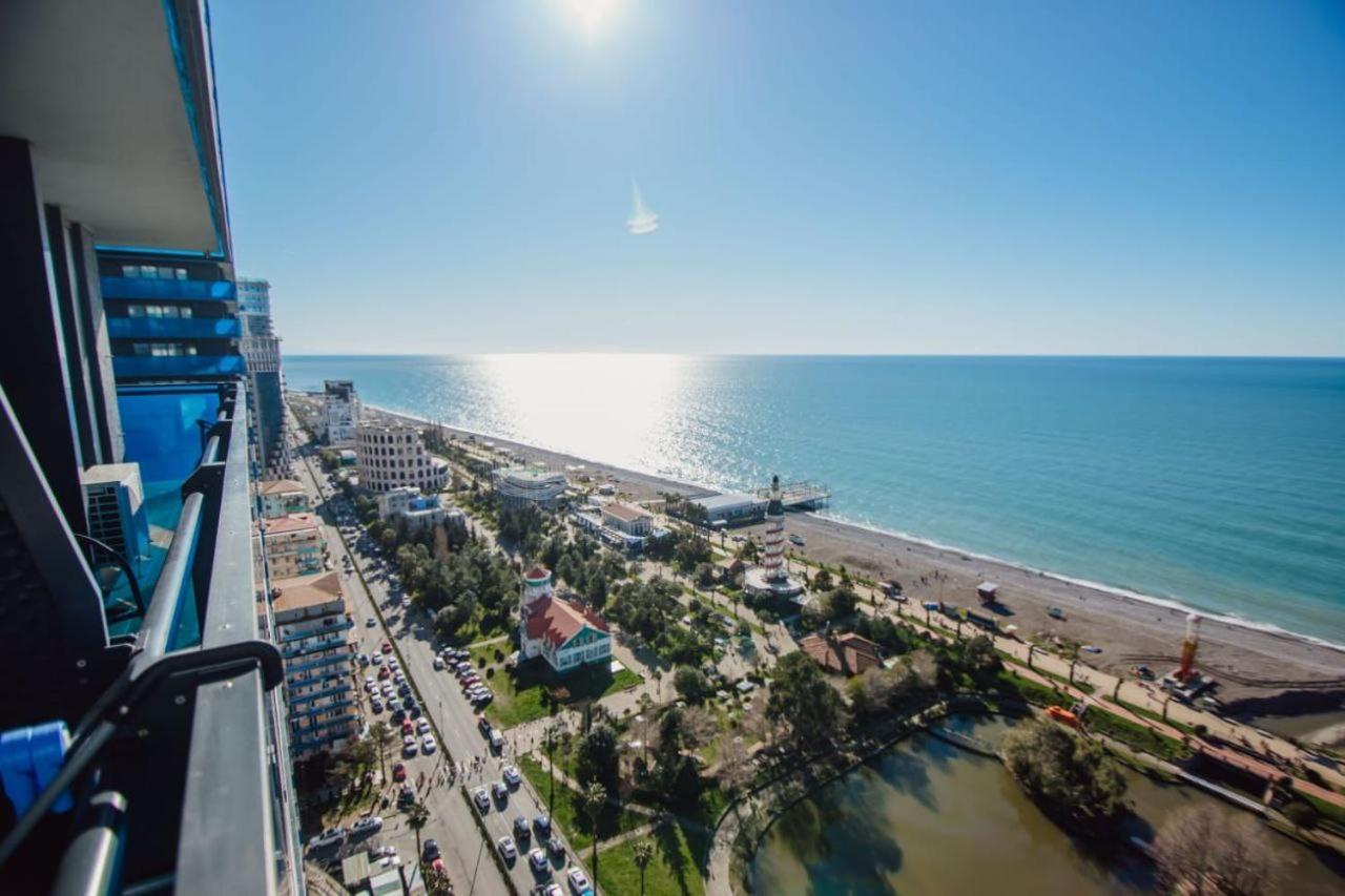 Royal Sea Breeze Apartments Батуми Екстериор снимка
