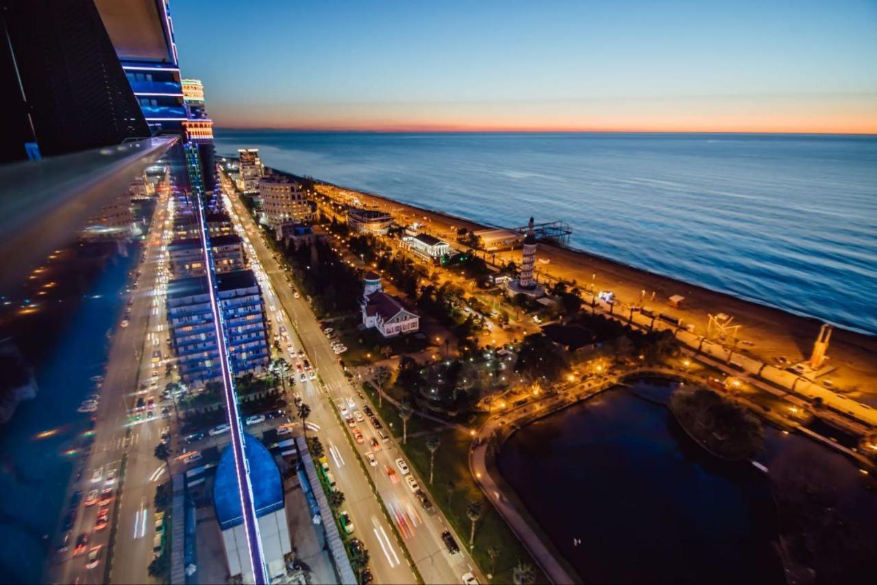 Royal Sea Breeze Apartments Батуми Екстериор снимка