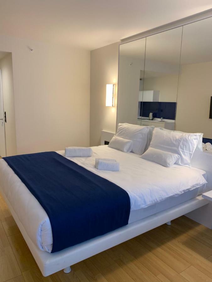 Royal Sea Breeze Apartments Батуми Екстериор снимка