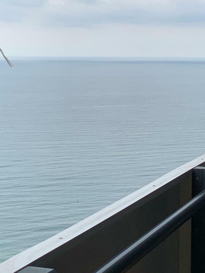 Royal Sea Breeze Apartments Батуми Екстериор снимка
